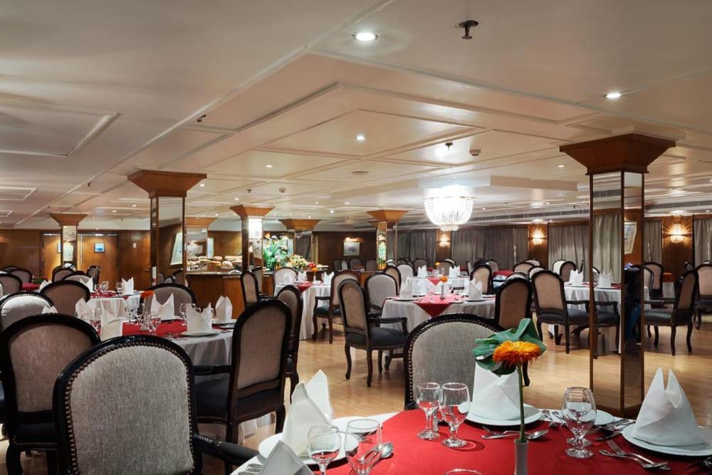 Nile Cruise 3 Nights From Aswan To Luxor Every Friday, Monday And Wednesday With Tours ภายนอก รูปภาพ